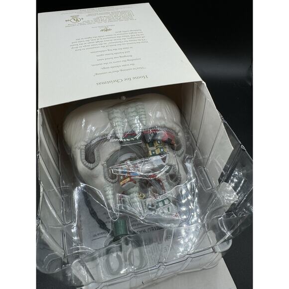 Rare Hallmark Ornament 2008 HOME FOR CHRISTMAS MAGIC Light Sound Motion NEW! 23D - Picture 7 of 8